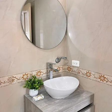 Apartment Amplio Cerca Al Centro Historico Y Getsemani Cartagena